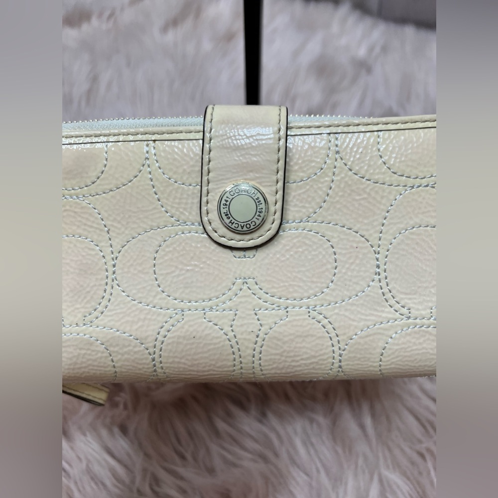 Coach Wallet - Picture 11 of 12